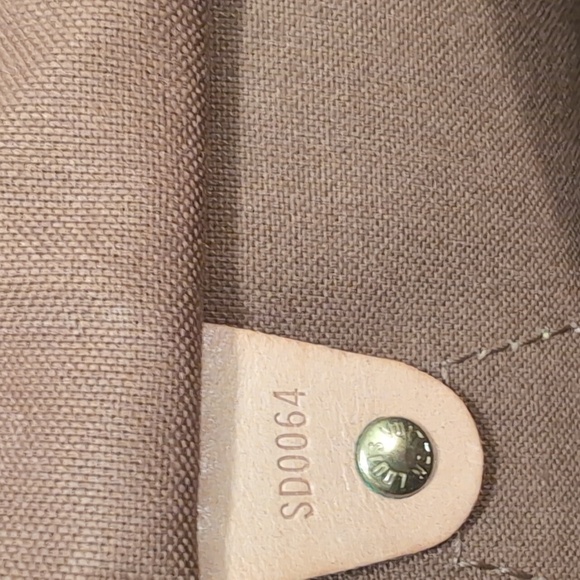 Louis Vuitton Speedy 30 - Picture 11 of 17